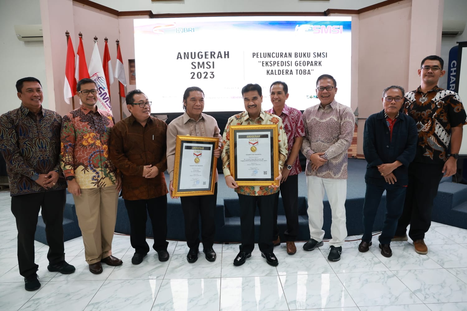 Gubernur Banten Al Muktabar